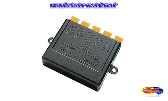 Relais universel à 4 contacteurs ROCO