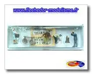 4 personnages à la ferme et accessoires