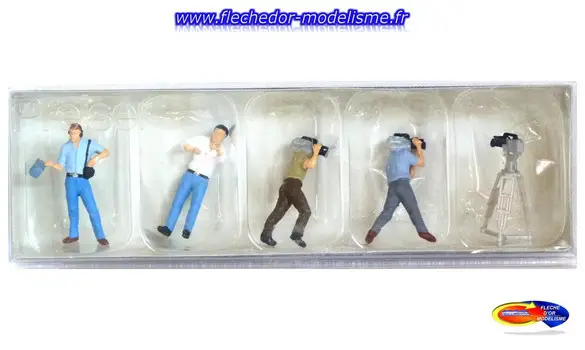 6 personnages d'une équipe TV PREISER