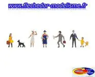7 figurines à l'arrêt d'autobus FALLER