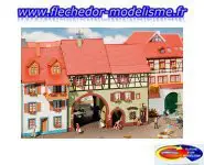 Maison ville avec large porche FALLER