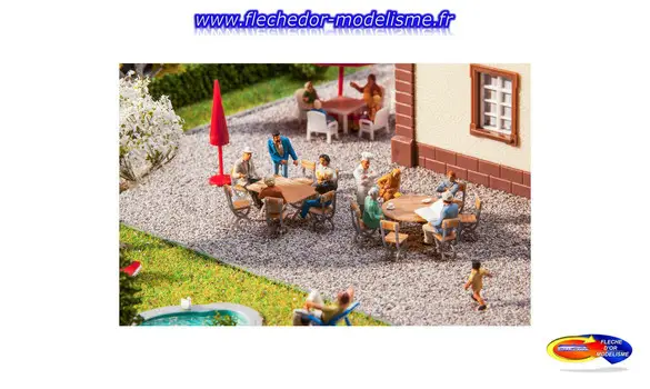 2 tables et 12 chaises FALLER