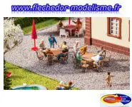 2 tables et 12 chaises FALLER