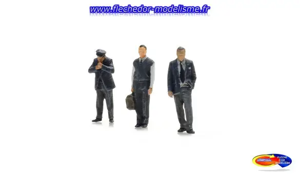 3 chauffeurs de bus debout ARTITEC