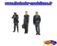 3 chauffeurs de bus debout ARTITEC