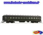 Voiture express 2e Cl type B11 SNCF ROCO