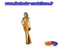 Dame en robe jaune NOCH