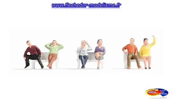 6 figurines "assises" NOCH